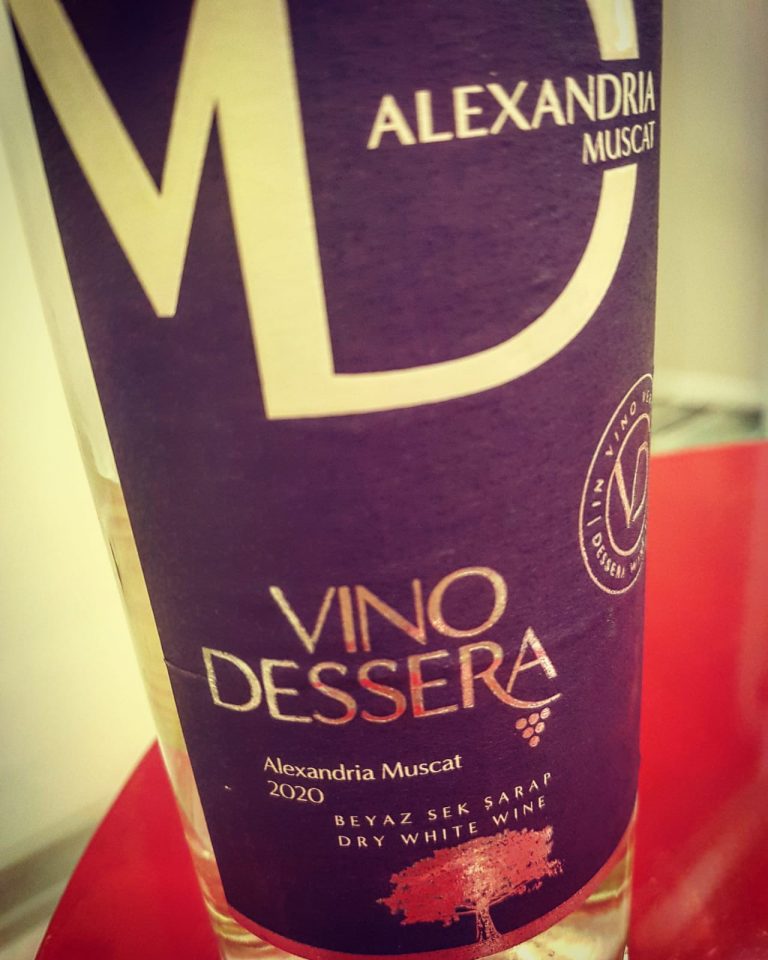 Read more about the article Vino Dessera Alexandria Muscat 2020