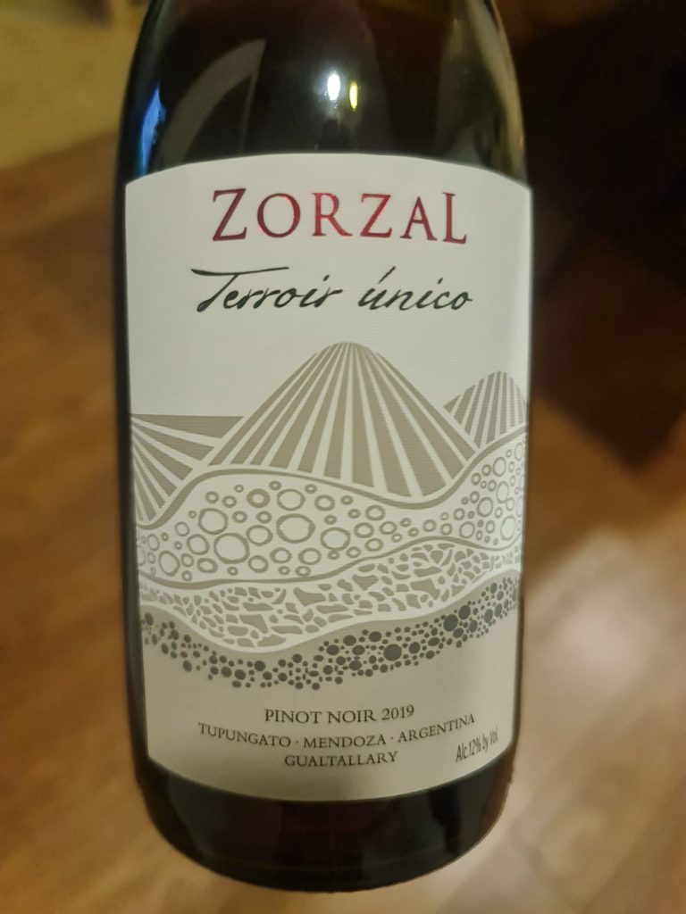 Read more about the article Zorzal Terroir Unico Pinot Noir 2019